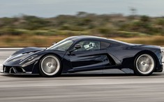 Theo dõi hypercar Mỹ Hennessey Venom F5 chạy thử nghiệm đạt tốc độ 437 km/h