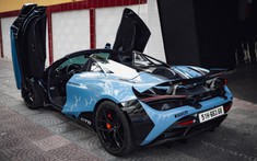 Chán áo 7 sắc cầu vồng, McLaren 720S Spider được cho thay áo phong cách xe đua McLaren Senna GTR