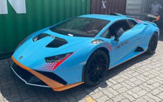 Xuất hiện hình ảnh khui công siêu xe Lamborghini Huracan STO tại Việt Nam