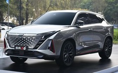 Changan Oshan Z6 - SUV kiểu dáng thể thao mạnh mẽ, nội thất trang bị 3 màn hình ấn tượng