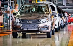Hãng xe Lada phải ngừng sản xuất vì các lệnh trừng phạt chống lại Nga