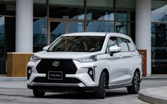 Vừa ra mắt, Toyota Veloz Cross 2022 bán kèm phụ kiện giá "chát" do khan hàng