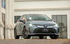 Toyota Corolla Altis 2022 ra mắt Việt Nam: công nghệ đầy mình, động cơ Hybrid tiết kiệm giữa “bão” giá xăng, cao nhất chỉ tới 860 triệu đồng
