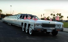 Chiếc xe dài nhất thế giới "The American Dream" được phục chế, và giờ còn dài hơn xưa