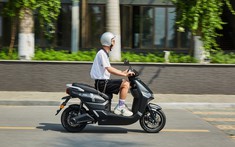 Vì sao xe máy điện vẫn chưa thể là phương tiện cá nhân chính dù giá xăng tăng cao?