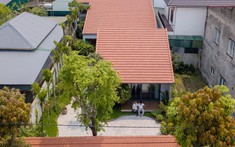 Nhà ngói đỏ ven đô gắn kết gia đình 4 thế hệ
