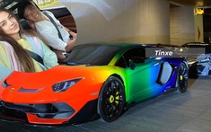 Thủ môn Bùi Tiến Dũng bị bắt gặp lái siêu xe giới hạn Lamborghini Aventador SVJ chở bạn gái tây đi ăn cưới