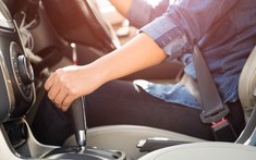 5 sai lầm phổ biến khi lái xe số tự động
