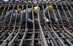 Bất động sản suy thoái đẩy ngành thép Trung Quốc ‘lâm nguy’