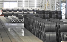 Doanh nghiệp thép đặt cược vào hàng tồn kho