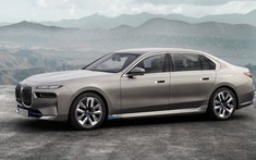 BMW 7-Series thế hệ mới, có biến thể EV, màn hình giải trí siêu lớn cho hành khách phía sau