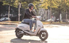 Mẫu xe điện dáng xe ga này mạnh ngang Honda Winner và có giá như SH350i