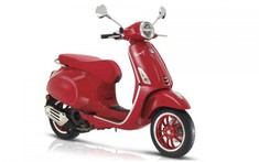 Vespa Primavera RED đặc biệt do Việt Nam sản xuất ra mắt tại Nhật Bản với giá 95 triệu đồng