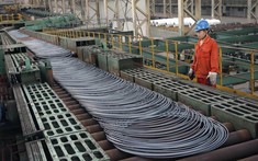 Doanh nghiệp thép: Đầu tư đi đôi với nợ “khủng”