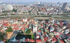 Thị trường chứng khoán, bất động sản tiềm ẩn nhiều rủi ro