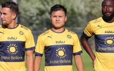 HLV Pau FC khen hết lời, 'Messi Việt Nam' tiếp tục đá chính cho Pau FC