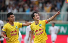 Văn Toàn rực sáng, HAGL liên tiếp thắng ở V.League 2022