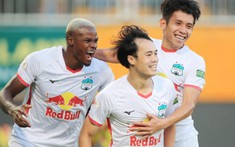 Văn Toàn đá hay bất ngờ, 'đội bóng quốc dân Việt Nam' thắng trận thứ 4 liên tiếp