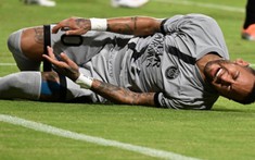 SỐC trước màn ăn vạ thô thiển của Neymar khiến cả thế giới căm ghét