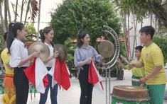 Người đẹp Nhân ái - 'Miss World Vietnam 2022' thích thú khi lần đầu được “đánh trống - múa lân”