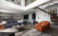 Căn hộ penthouse tối giản của gia chủ thích phong cách New York tại Hà Nội