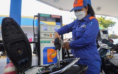 Giá xăng về quanh mốc 26.000 đồng một lít