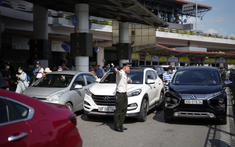 Đề xuất thêm bãi giữ xe để xóa ách tắc ở sân bay Nội Bài