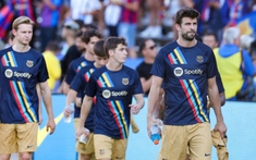 Lại thêm hai cầu thủ 'xách ba lô' rời Camp Nou; De Jong trôi dạt sang Bundesliga