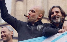 Mùa hè 'ấm no hạnh phúc' của gã nhà giàu Man City
