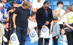 Todd Boehly 'chơi lớn', biến Ronaldo thành biểu tượng mới tại Stamford Bridge?
