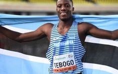'Truyền nhân của Usain Bolt' cà khịa đối thủ vẫn lập kỷ lục thế giới