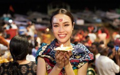 Á hậu Thủy Tiên lần đầu trải nghiệm lễ cầu an trên sông Hằng, thích thú khám phá văn hóa Ấn Độ