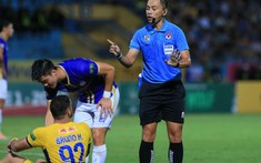 Trọng tài VFF thừa nhận bắt sai, trận HAGL thua Hà Nội có được đá lại?