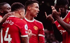 SỐC: Tỷ phú giàu nhất thế giới Elon Musk 'giải cứu' Man Utd