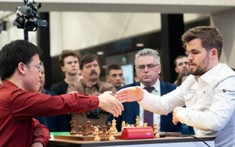 Kỳ thủ số 1 Việt Nam bị vua cờ Carlsen chơi 'vố đau'