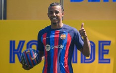 Barcelona đăng ký đủ các tân binh,