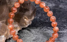 Tác dụng và ý nghĩa phong thủy của đá mặt trời Sunstone cam