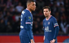 Đồng đội chuyền cho Messi, Mbappe