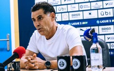 HLV Pau FC công khai các sai lầm, nói thẳng