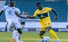 Pau FC hòa bế tắc, fan hâm mộ  tơi tả