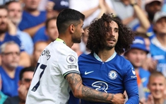 Sao Tottenham  dù kéo tóc Cucurella