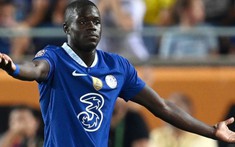 Tân binh Ngoại hạng Anh thèm muốn Malang Sarr, Chelsea có