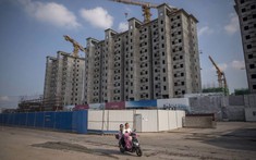 Khủng hoảng kéo dài, giá nhà Trung Quốc giảm lần đầu sau 8 tháng