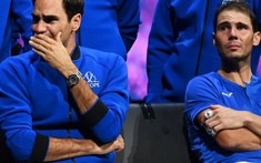 Roger Federer thua và 'khóc như mưa' ở trận đấu cuối sự nghiệp