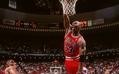 Michael Jordan: VĐV bóng rổ vĩ đại nhất mọi thời, Bryant và James chưa thể sánh bằng