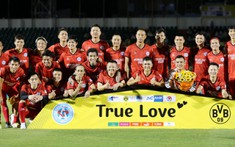 Phạm Văn Quyến tái xuất, Lê Công Vinh đánh bại nhà vô địch World Cup