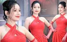 Chi Pu xuất hiện cực 'cháy' tại thảm đỏ phim điện ảnh, nhan sắc 'tươi rói' như chưa hề có drama thời gian qua