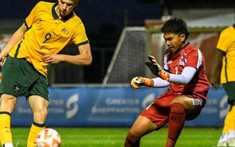VIDEO: Australia mời khách đến chơi nhà rồi giã không trượt phát nào, cứ 4 phút lại ghi 1 bàn
