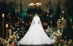 Liêu Hà Trinh bật mí lý do chọn concept tiệc cưới ngập tràn hoa lá, háo hức được mặc váy thiết kế riêng