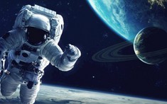 Lừa đảo đẳng cấp vũ trụ: Người yêu trên mạng giả vờ là phi hành gia cần tiền để bay về Trái Đất